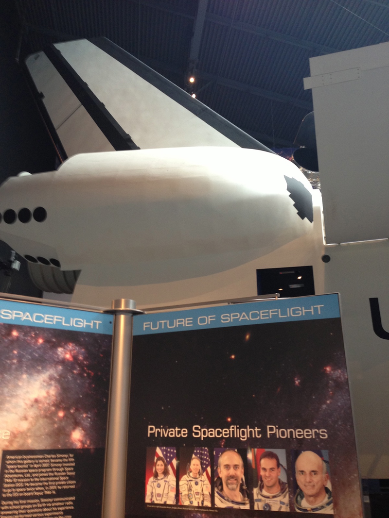 Illustration for article titled I Took This Amazing Tour Inside the Space Shuttle. So Should You.